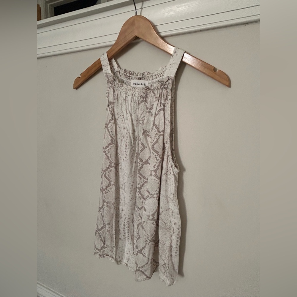 Bella Dahl Neutral Textured Top
